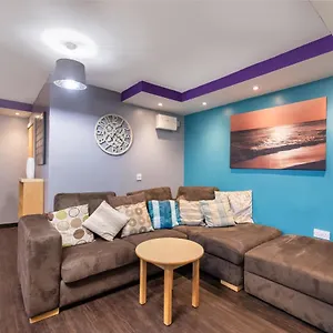  Apartment Spacious City Centre United Kingdom