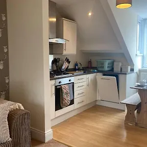  Apartment Upper 2 Bedroom In The Heart Of Jesmond United Kingdom