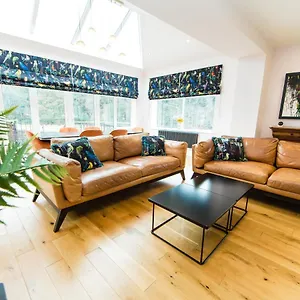 Nydsley Hall By Maison Parfaite - 4 Luxury - 2 With Hot Tubs Apartment